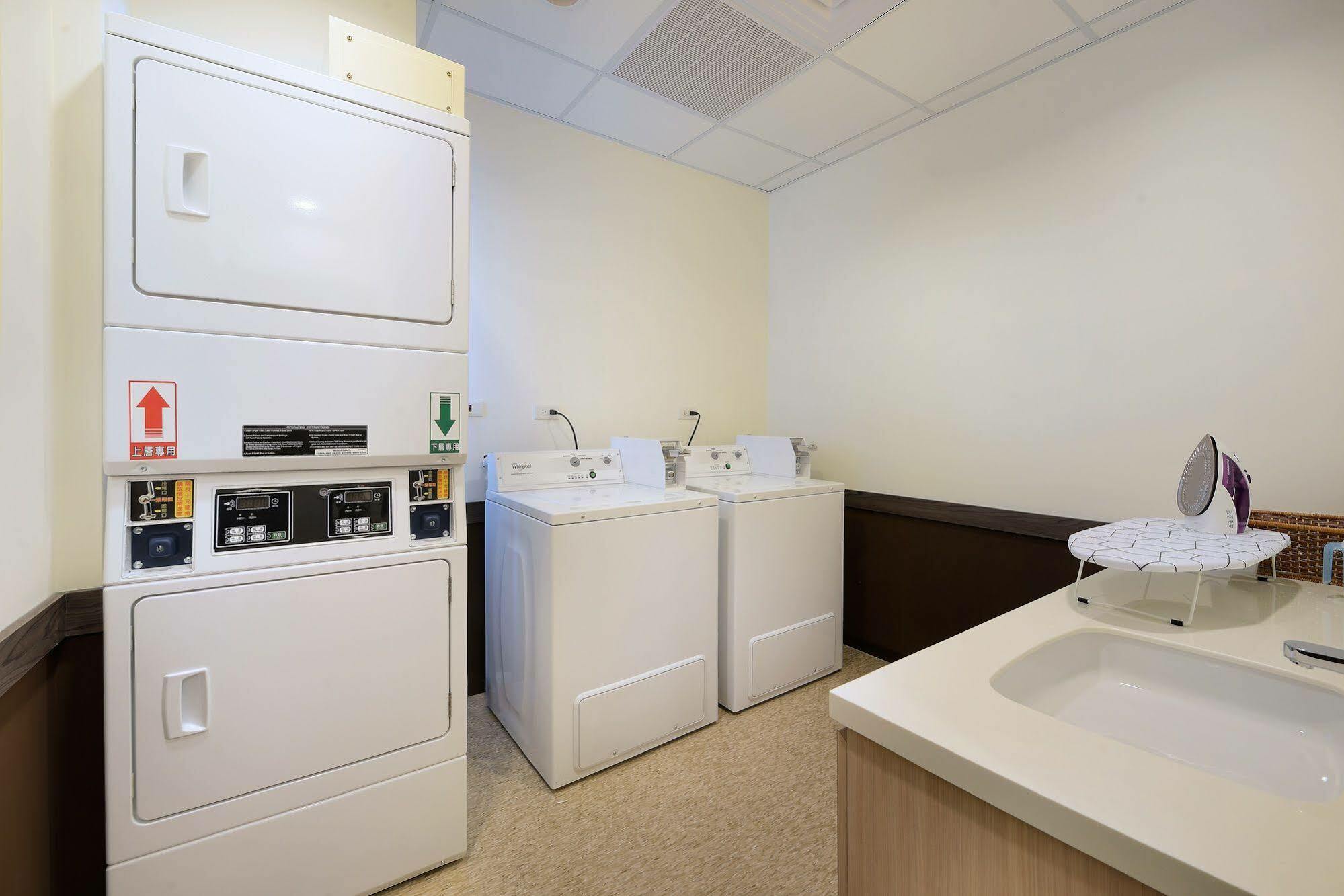 יונגחה Park City Inn & Hostel מראה חיצוני תמונה