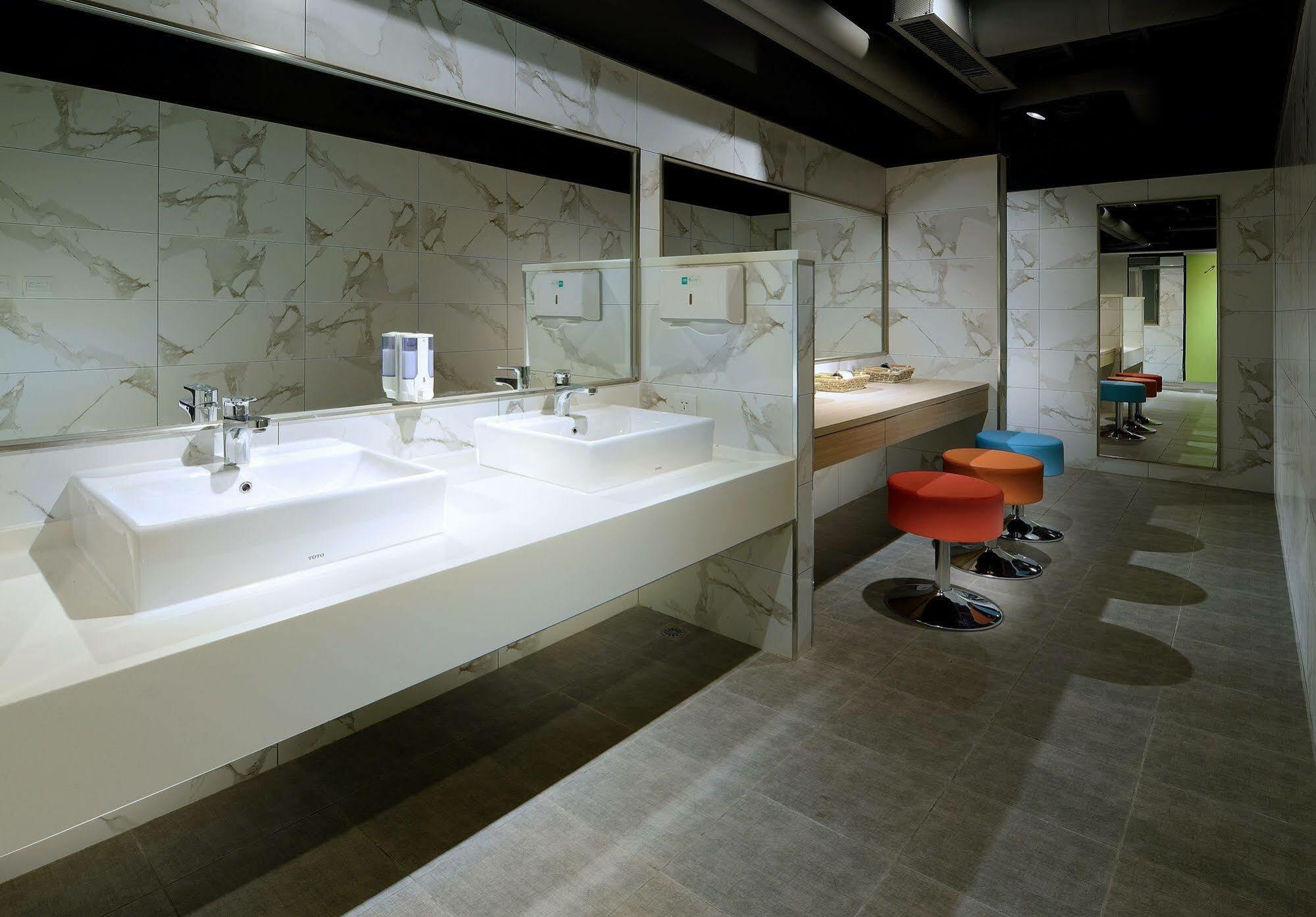 יונגחה Park City Inn & Hostel מראה חיצוני תמונה