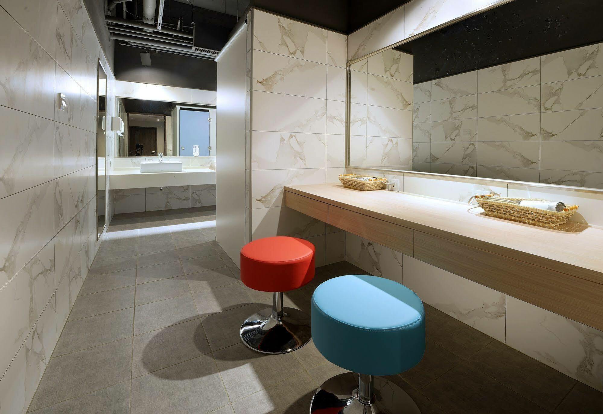 יונגחה Park City Inn & Hostel מראה חיצוני תמונה