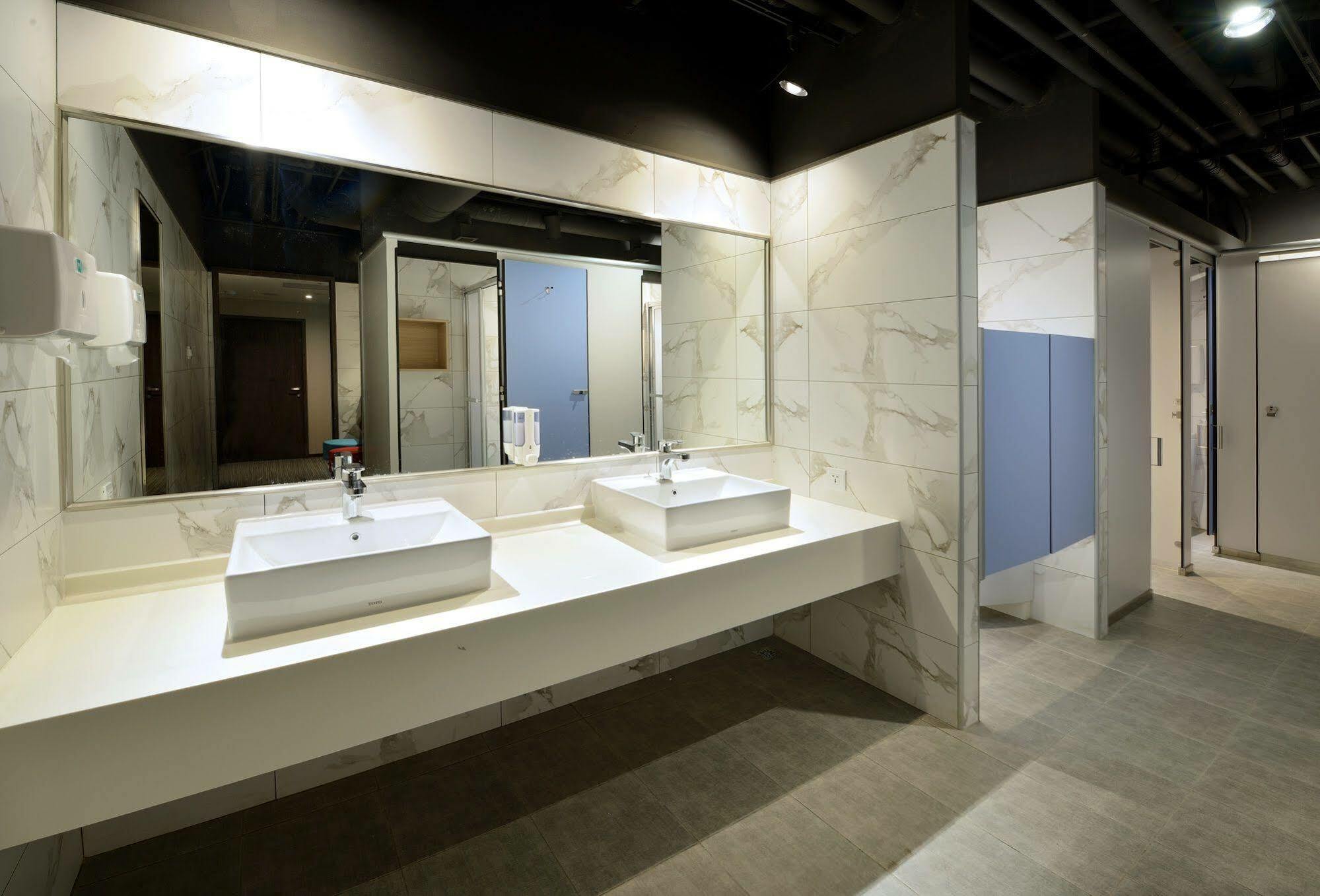 יונגחה Park City Inn & Hostel מראה חיצוני תמונה