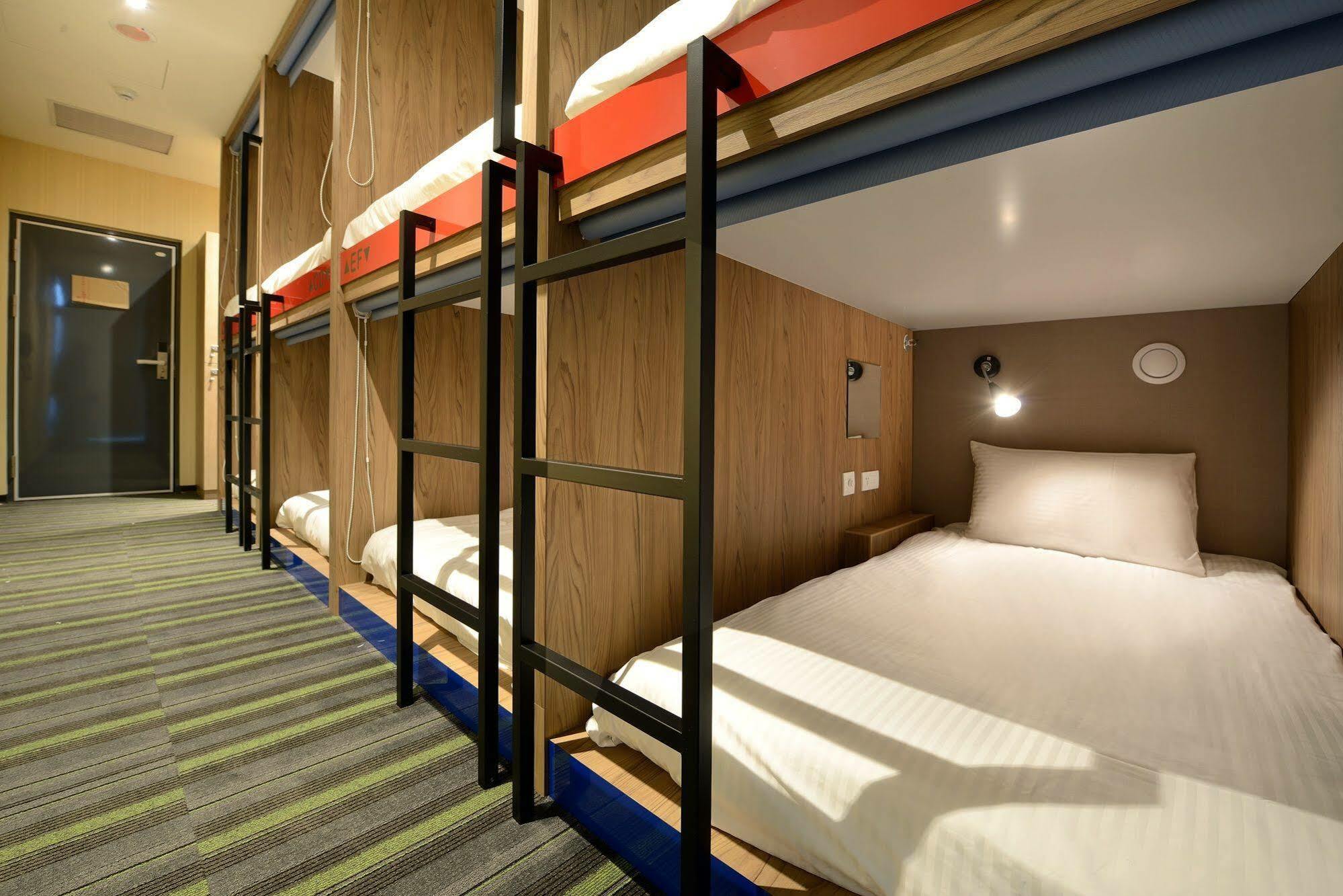 יונגחה Park City Inn & Hostel מראה חיצוני תמונה